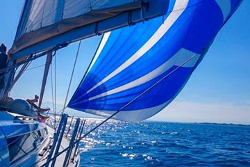 7 Reasons to Consider a Sailboat