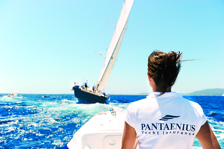 Women with Pantaenius tshirt on a boat 