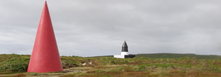 Navigation markers on Gwennap Head