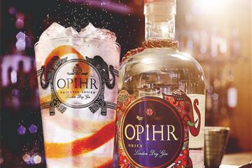 articles - show-sponsors-raise-a-glass-to-gin-partnership