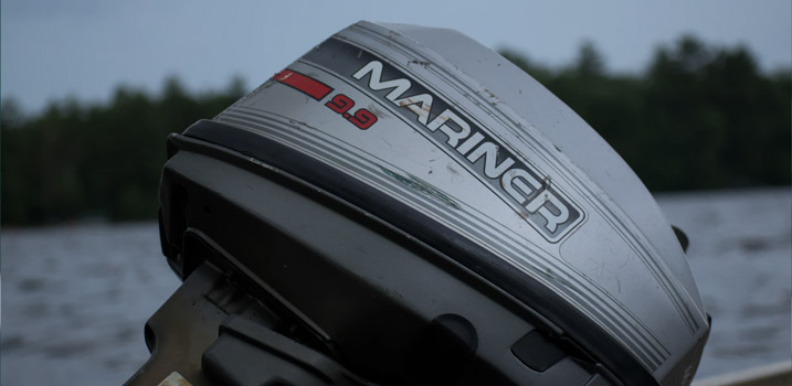 What Are the Differences Between an Outboard and Inboard Motor