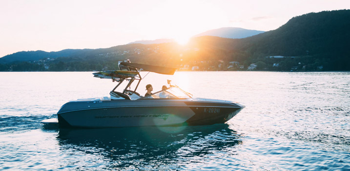 17 Important Pieces of Boating Etiquette to Know